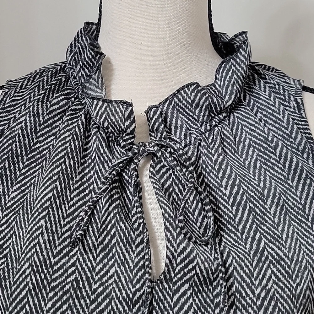 J. Crew Size 0 Gray Herringbone Pullover Blouse Top Sleeveless Ruffle Neck